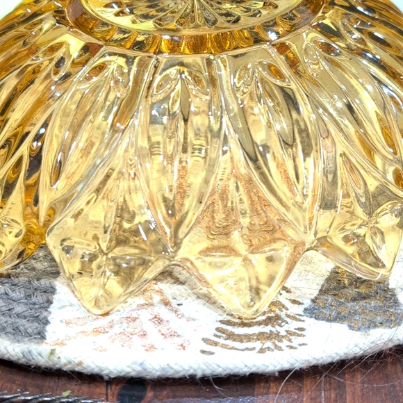 Vintage Amber Federal Glass Starburst Sunflower bowl - Picture 7 of 7